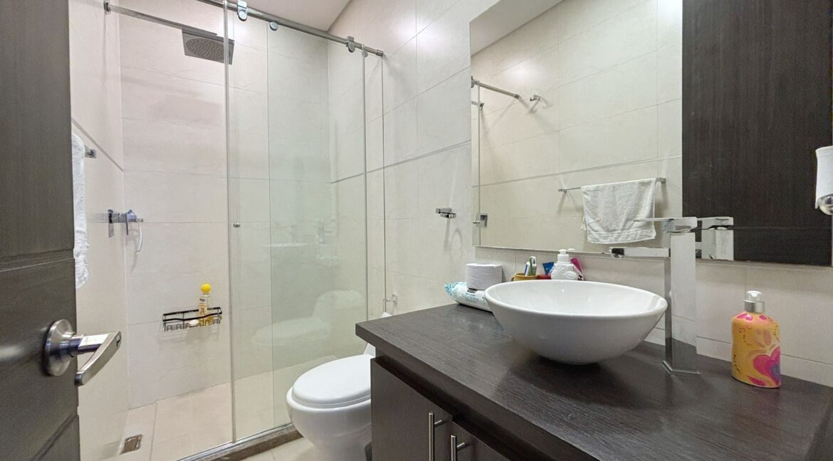 WhatsApp Image 2025-10-31 at 1.04.02 PM