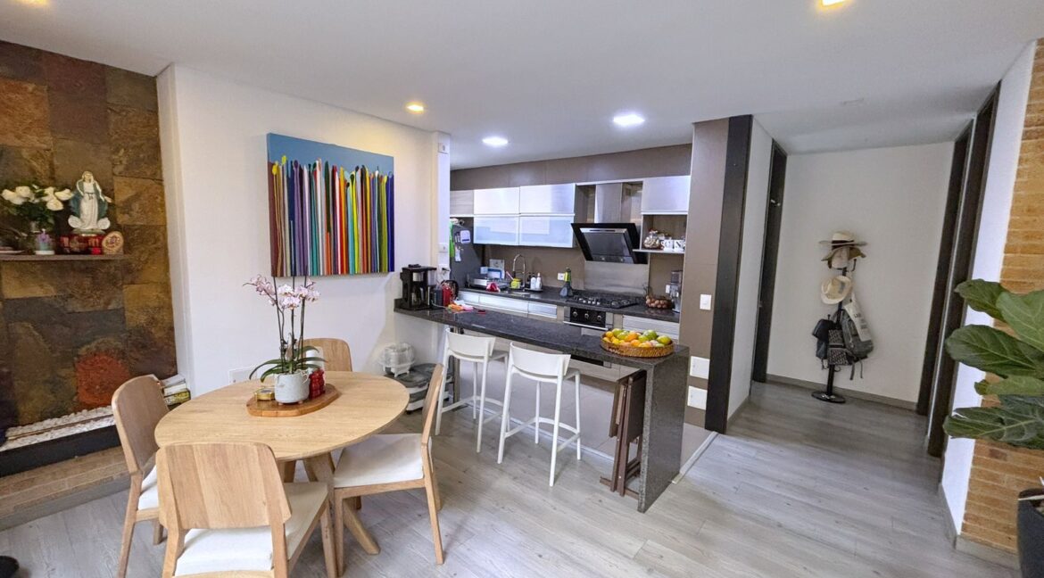 WhatsApp Image 2025-10-31 at 1.04.04 PM