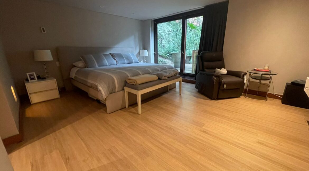 WhatsApp Image 2025-10-08 at 10.04.51 AM (2)