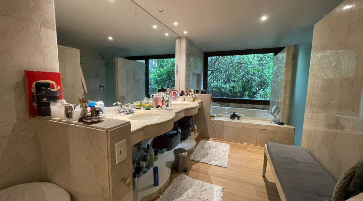 WhatsApp Image 2025-10-08 at 10.04.52 AM (2)