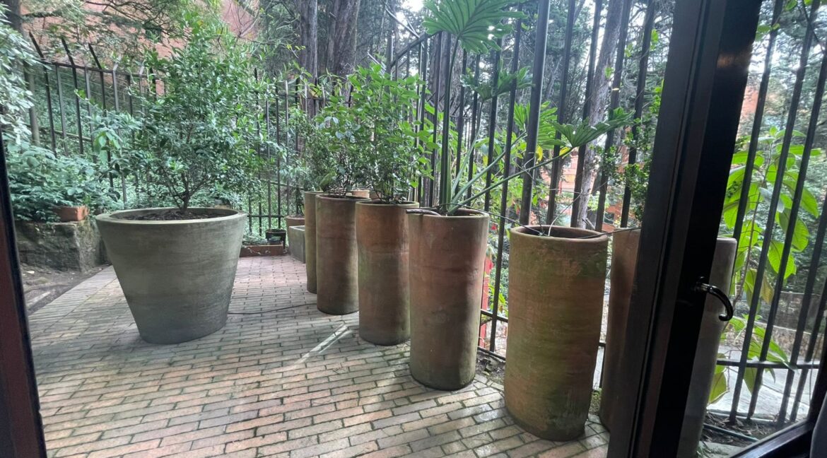 WhatsApp Image 2025-10-08 at 10.04.53 AM (2)