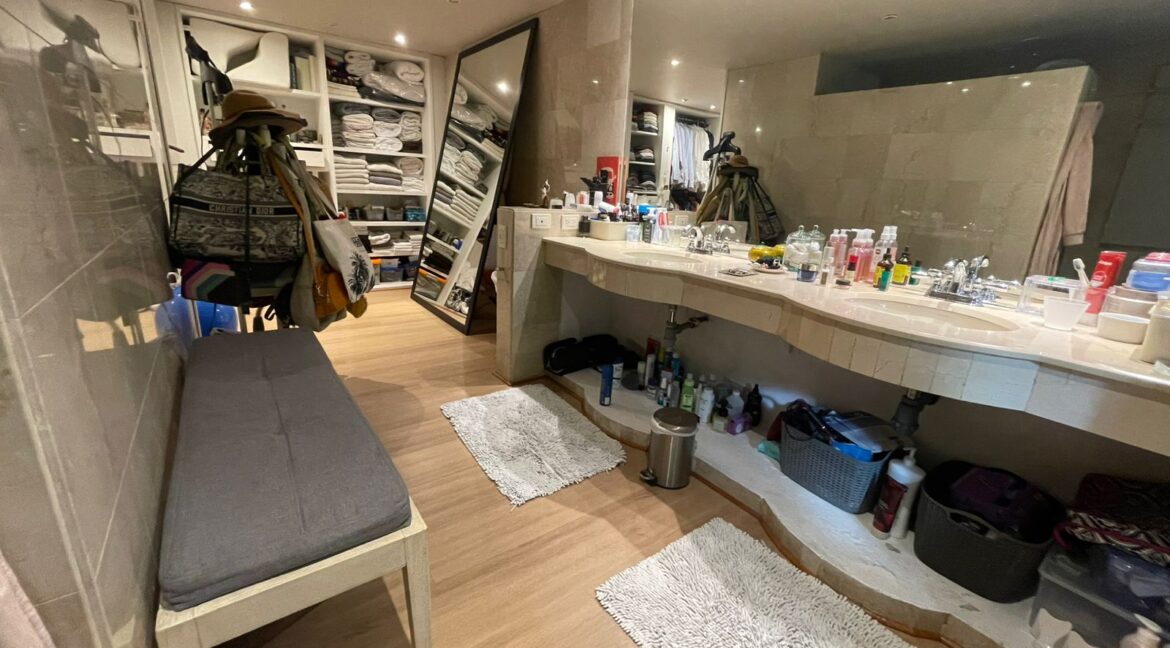 WhatsApp Image 2025-10-08 at 10.04.53 AM (3)