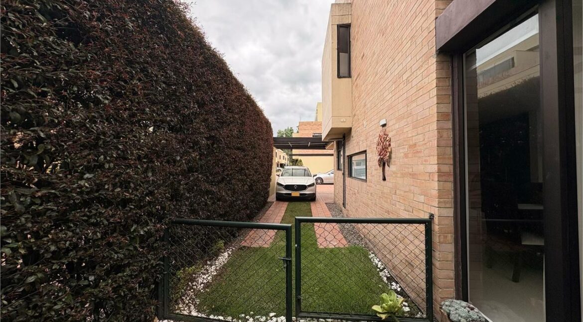 WhatsApp Image 2025-12-19 at 1.05.17 PM (3)